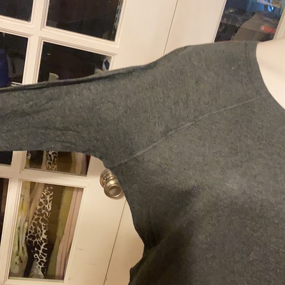 Gray flat knit sweater with metal zipper - Picture 3 of 7